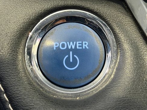Certified 2018 Toyota RAV4 XLE w/ Convenience Package AWD/4WD image 27