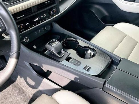 Certified 2023 Nissan Rogue SV w/ SV Premium B Package FWD image 17