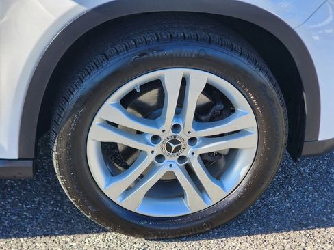 Used 2019 Mercedes-Benz GLA 250 4MATIC image 9