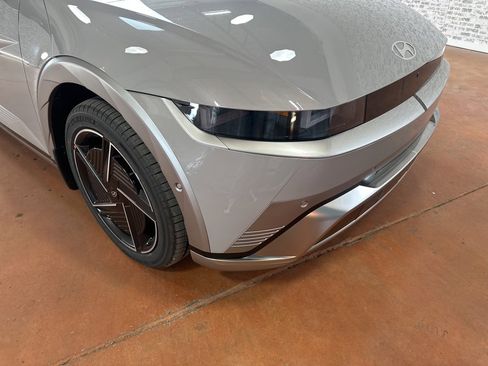 New 2026 Hyundai Ioniq 5 Limited image 9