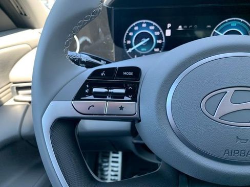 New 2025 Hyundai Elantra SEL image 16