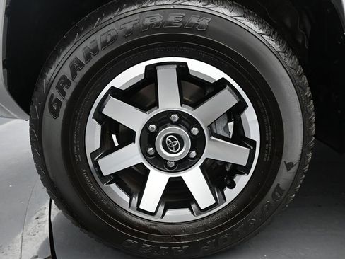 Used 2024 Toyota 4Runner TRD Off-Road Premium AWD/4WD image 14