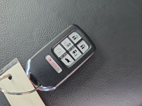 Used 2024 Honda Odyssey EX-L image 35