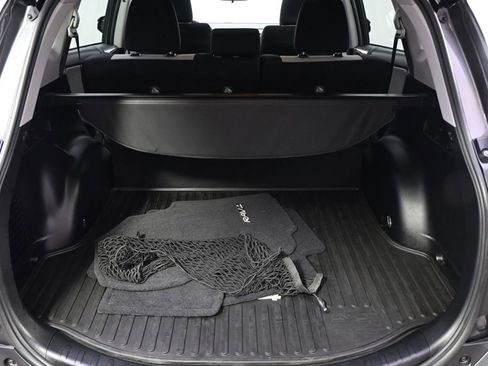 Used 2016 Toyota RAV4 XLE AWD/4WD image 19