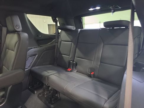 Used 2025 Chevrolet Tahoe High Country AWD/4WD image 26