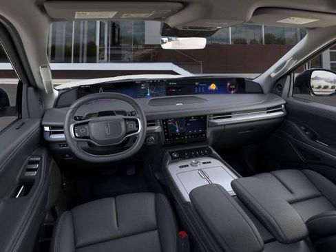 New 2025 Lincoln Navigator Reserve AWD/4WD image 9