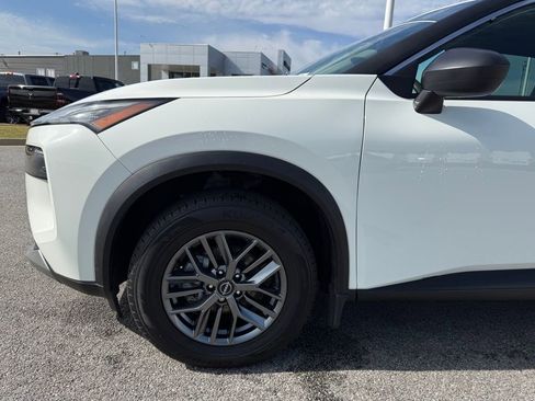 Used 2023 Nissan Rogue S image 27