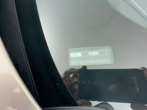 Used 2023 Land Rover Range Rover Velar S image 18