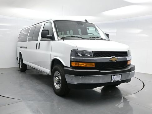 Used 2025 Chevrolet Express 3500 LT w/ LT Preferred Equipment Group RWD image 61