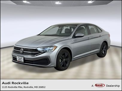 Used 2024 Volkswagen Jetta SE w/ Panoramic Sunroof Package