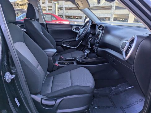 Used 2024 Kia Soul LX w/ Option Group 015 image 32
