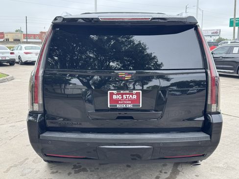 Used 2016 Cadillac Escalade Premium RWD image 9