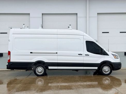 Used 2025 Ford Transit 250 148 High Roof Extended AWD w/ Load Area Protection Package image 6