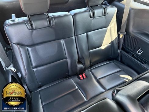 Used 2025 Ford Explorer ST-Line w/ ST-Line Street Pack AWD/4WD image 18
