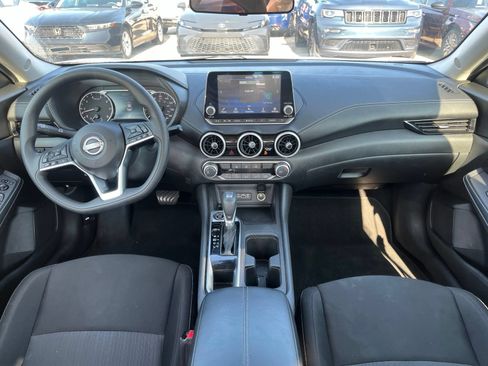Used 2024 Nissan Sentra SV FWD image 9