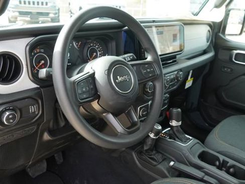 New 2026 Jeep Gladiator Sport AWD/4WD image 16