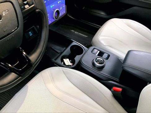 Used 2023 Ford Mustang Mach-E Premium image 12