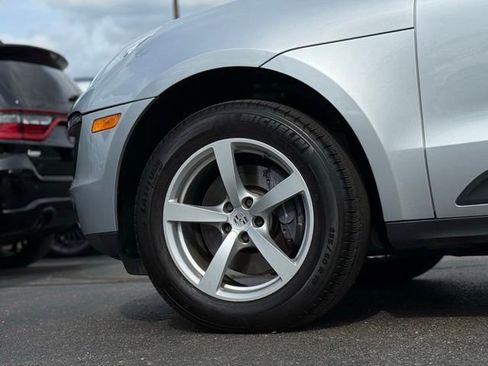 Used 2017 Porsche Macan AWD/4WD image 47