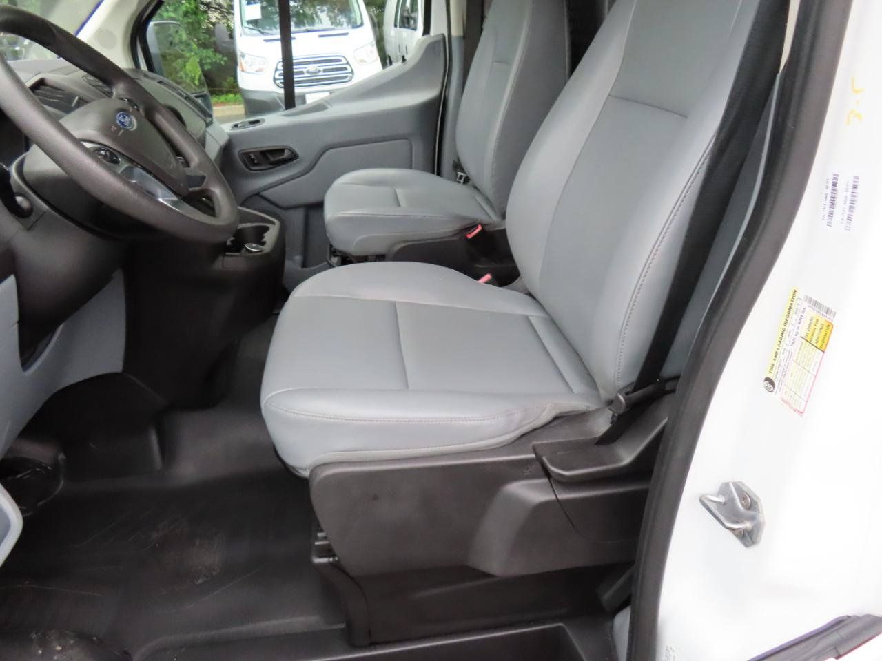Used 2018 Ford Transit 250 130 Low Roof RWD image 7