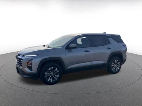 Used 2025 Chevrolet Equinox LT FWD image 8