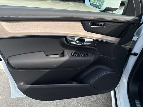 New 2026 Volvo XC90 B6 Plus w/ Protection Package Premier AWD/4WD image 19