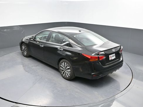 Used 2023 Nissan Altima 2.5 SV image 29