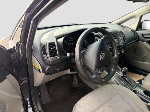 Used 2015 Kia Forte LX image 9