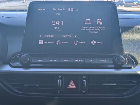 Certified 2023 Kia Forte LXS image 18