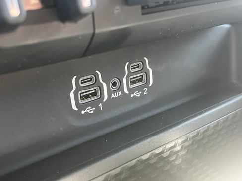 Used 2023 RAM 1500 Laramie AWD/4WD image 37