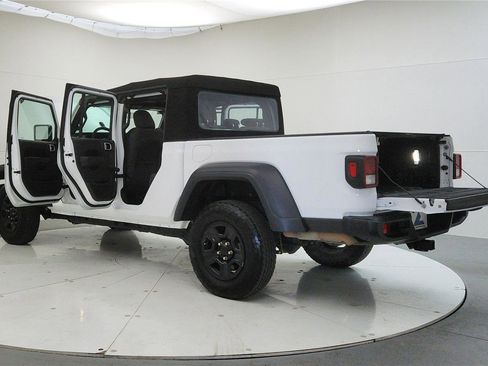 Used 2024 Jeep Gladiator Sport image 12