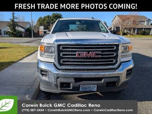 Used 2018 GMC Sierra 2500 4x4 Crew Cab image 2