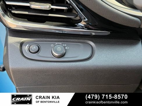 Used 2025 Buick Envista Sport Touring w/ Convenience I Package FWD image 12