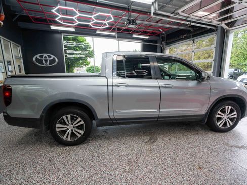 Used 2017 Honda Ridgeline RTS image 4