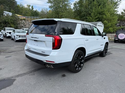 New 2026 GMC Yukon Denali w/ Denali Reserve Package AWD/4WD image 5