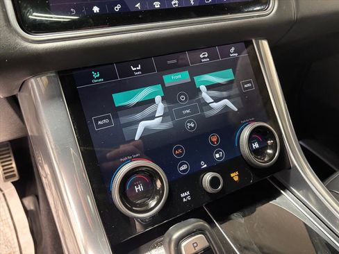 Used 2020 Land Rover Range Rover Sport HST image 17