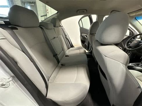 Used 2011 Chevrolet Cruze LT image 17