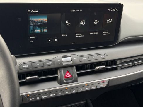 Used 2025 Kia K4 image 33