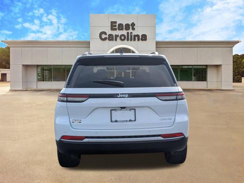 New 2026 Jeep Grand Cherokee Limited RWD image 4
