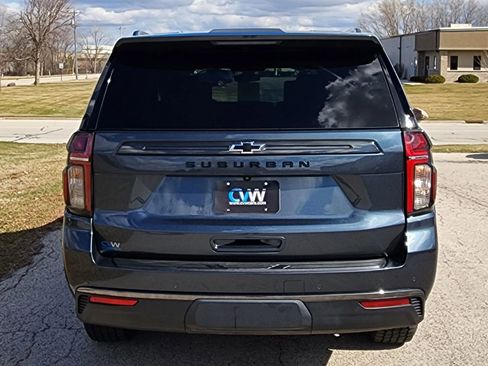 Used 2021 Chevrolet Suburban Z71 w/ Luxury Package image 11