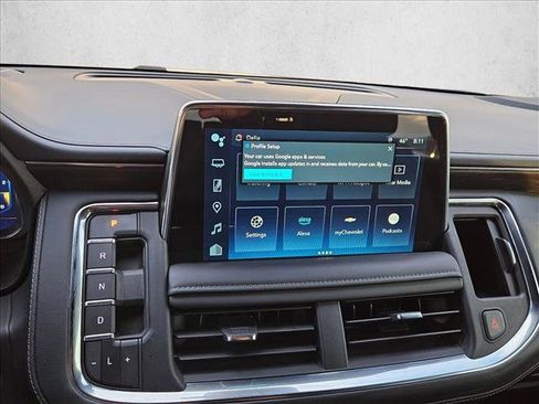 Used 2024 Chevrolet Suburban Z71 w/ Luxury Package image 15