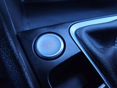 Used 2024 Volkswagen Jetta SE image 19