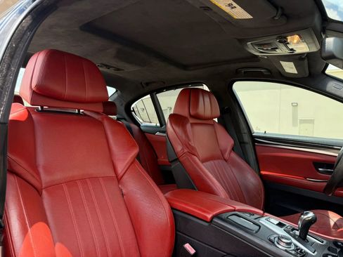 Used 2013 BMW M5 RWD image 16