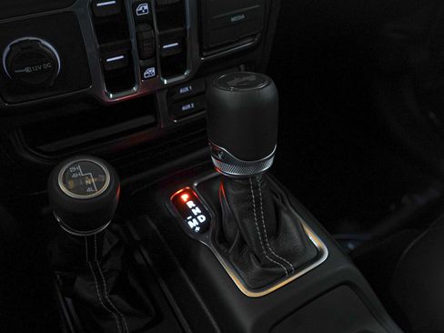 Used 2023 Jeep Wrangler Sahara w/ Cold Weather Group image 23