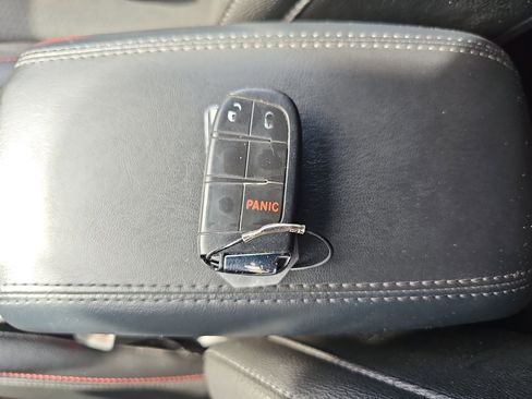 Used 2024 Jeep Compass Trailhawk image 17