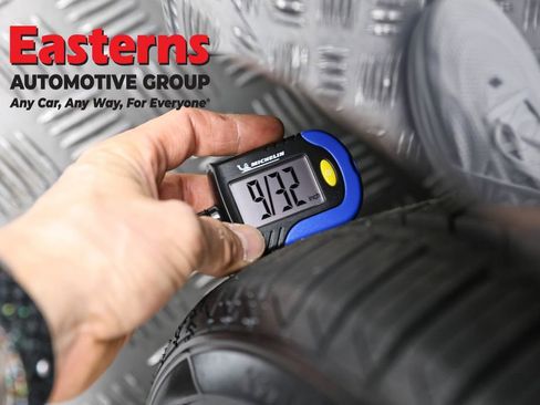 Used 2018 Tesla Model 3 Long Range image 23