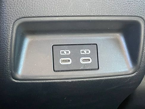 Used 2025 Toyota Corolla LE FWD image 22