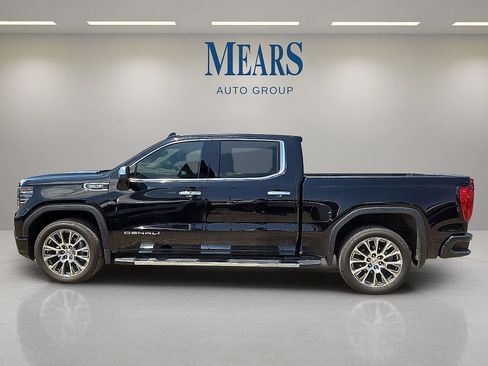 Used 2023 GMC Sierra 1500 Denali AWD/4WD image 2
