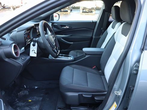 New 2026 Chevrolet Trax RS image 4