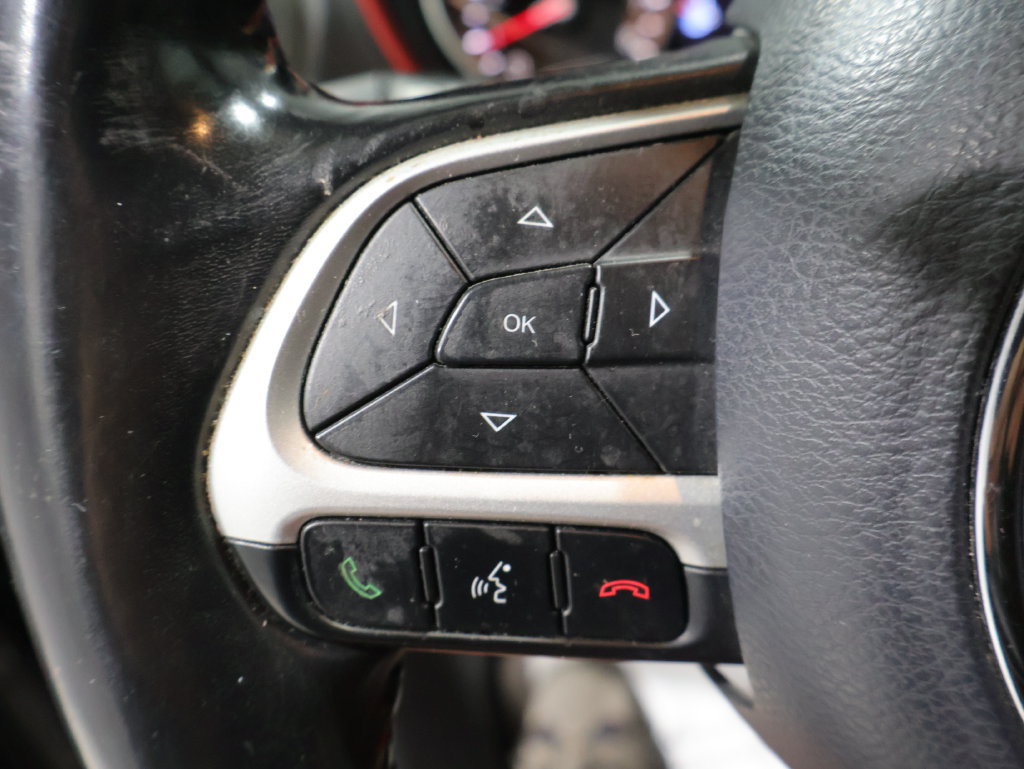 Used 2019 Jeep Compass Trailhawk AWD/4WD image 33