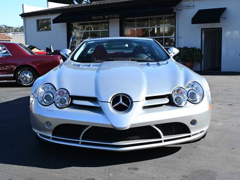 Used 2006 Mercedes-Benz SLR COUPE 2D image 4